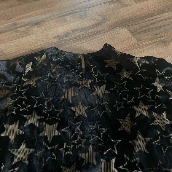 Vici velvet star top - Picture 4 of 5